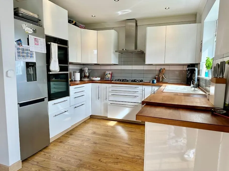 Spacious 1 Bedroom House Twickenham United Kingdom