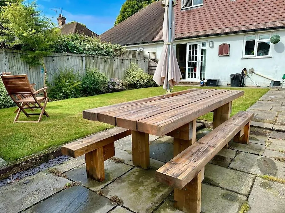 Spacious 1 Bedroom House Twickenham 0*,